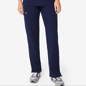 Figs Kade Petite Cargo Scrub Pants